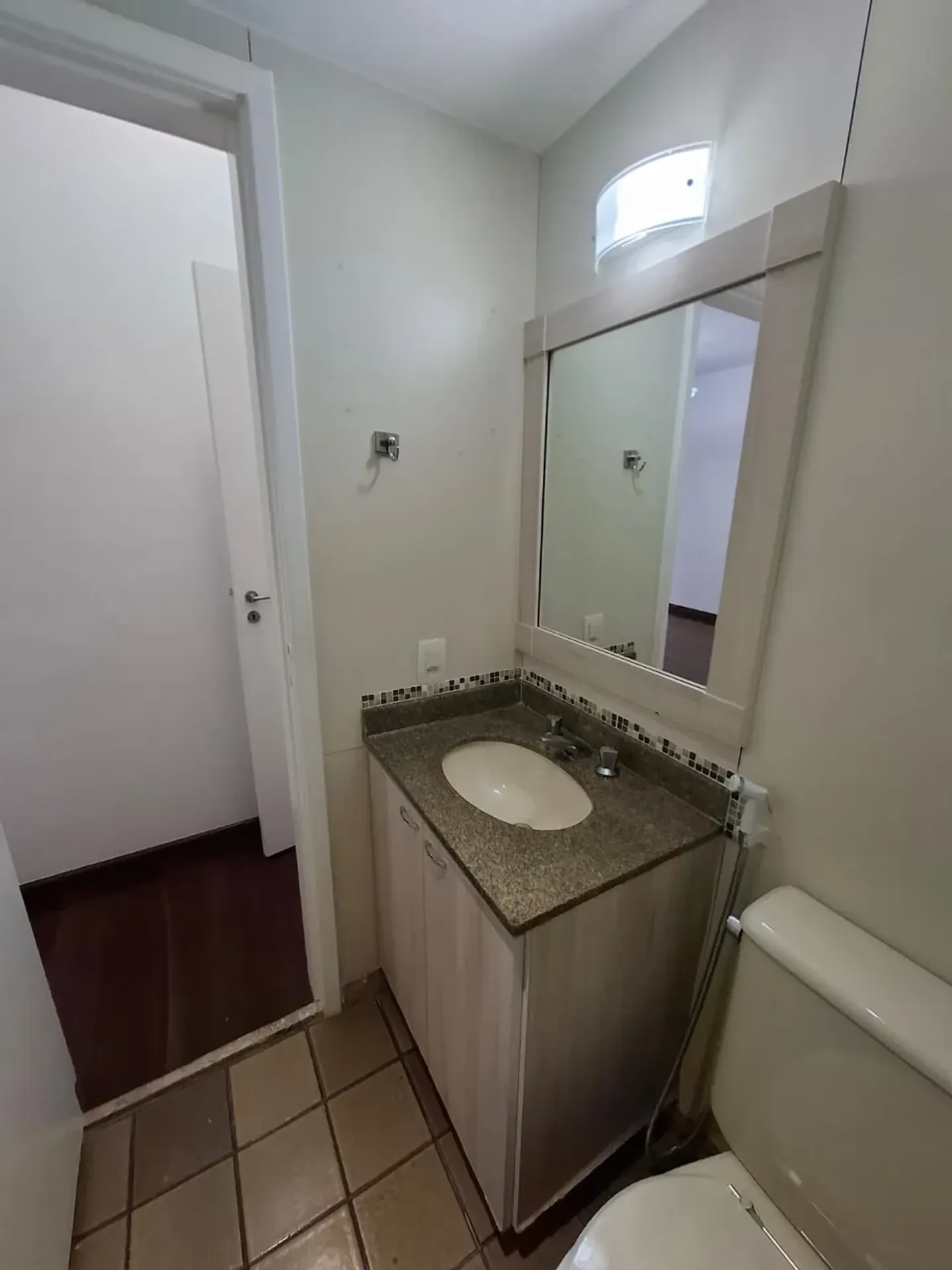 Apartment with 2 bedrooms, 3 bathrooms and a balcony — photo 29