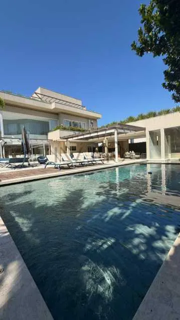 Furnished house with 5 bedrooms and 4 bathrooms, 900 m² — photo 13