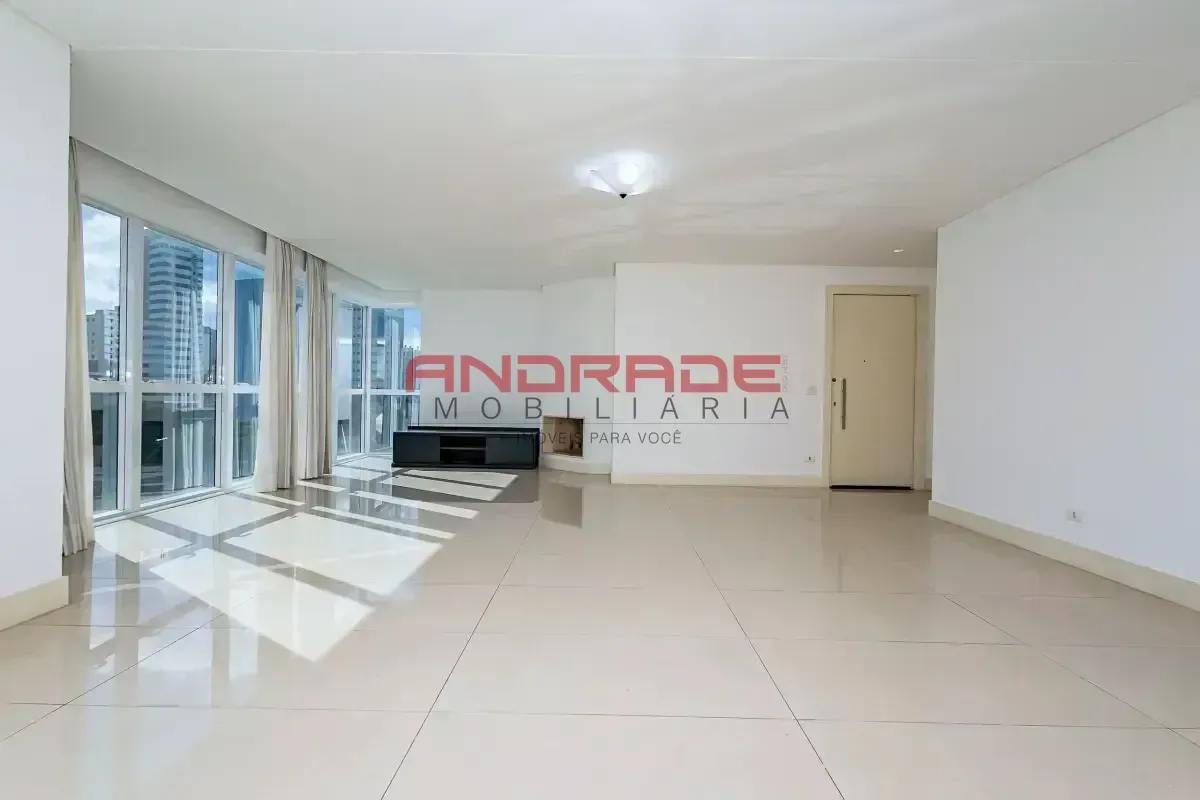 Apartment with 3 bedrooms and glass balcony — photo 12