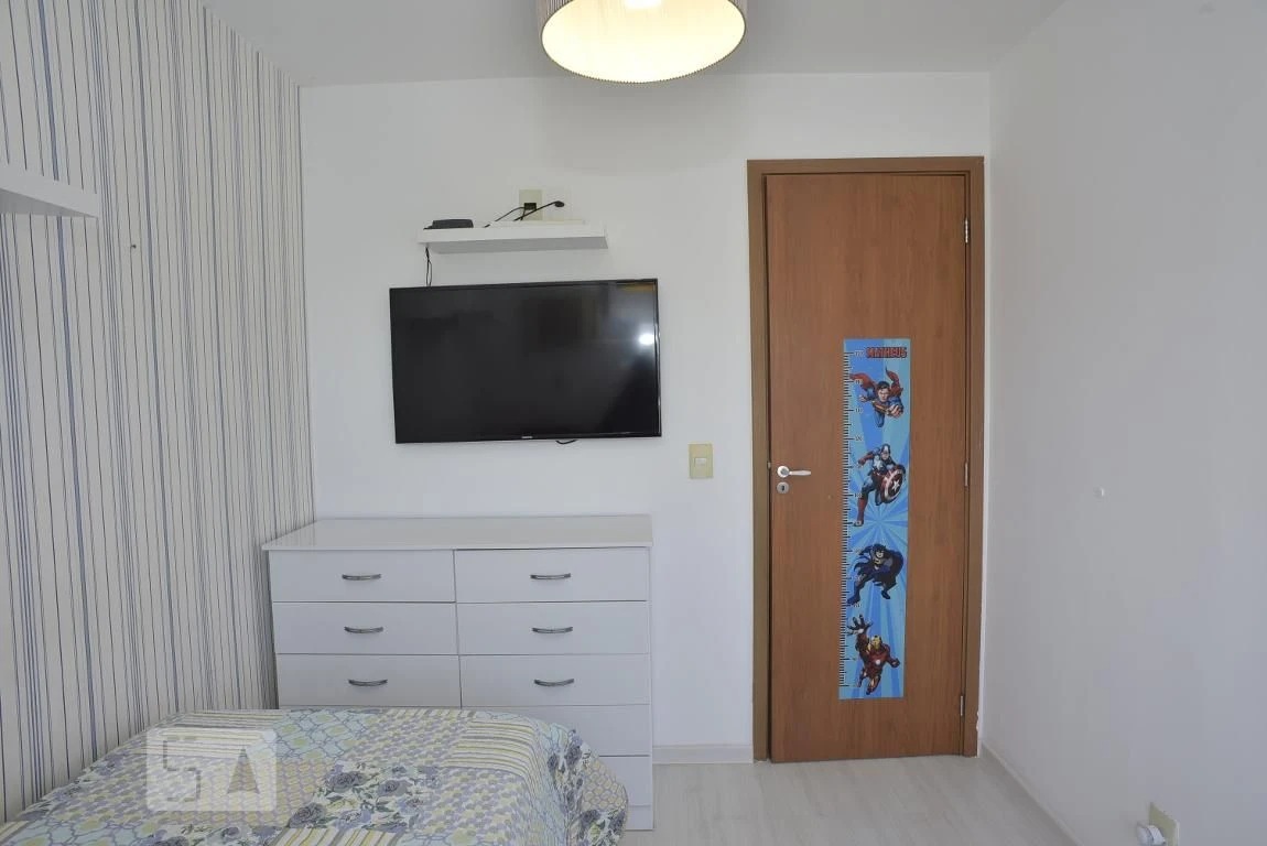 2-bedroom apartment with a mountain view — photo 15
