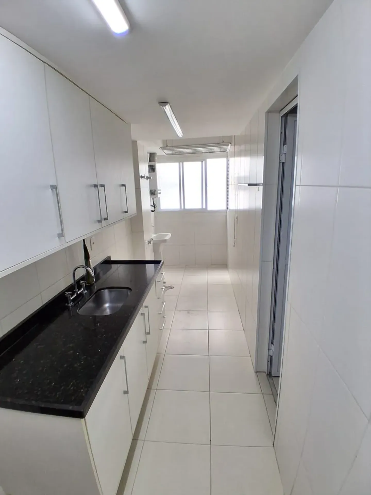 107 m² apartment with 4 bedrooms and 2 parking spaces — photo 2