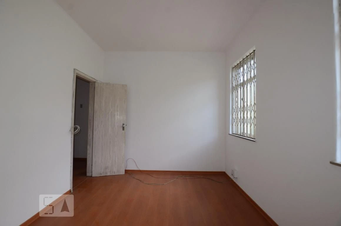 Casa sem mobília com 2 quartos, quintal e varanda — photo 30