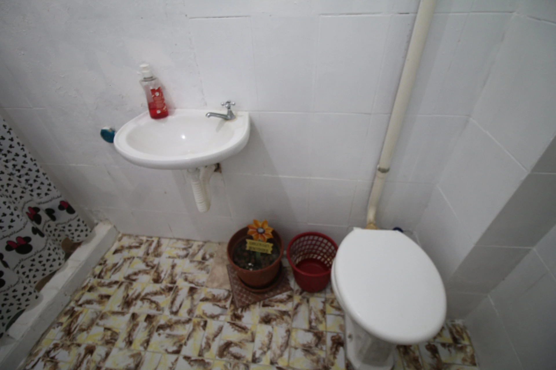 1-bedroom unfurnished apartment with fitted kitchen — photo 16
