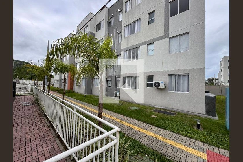 Apartamento de 2 quartos em condomínio com academia — photo 10