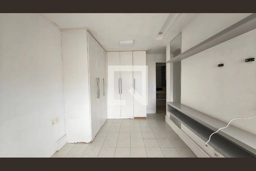 2-bedroom apartment in a building with a gym — photo 20