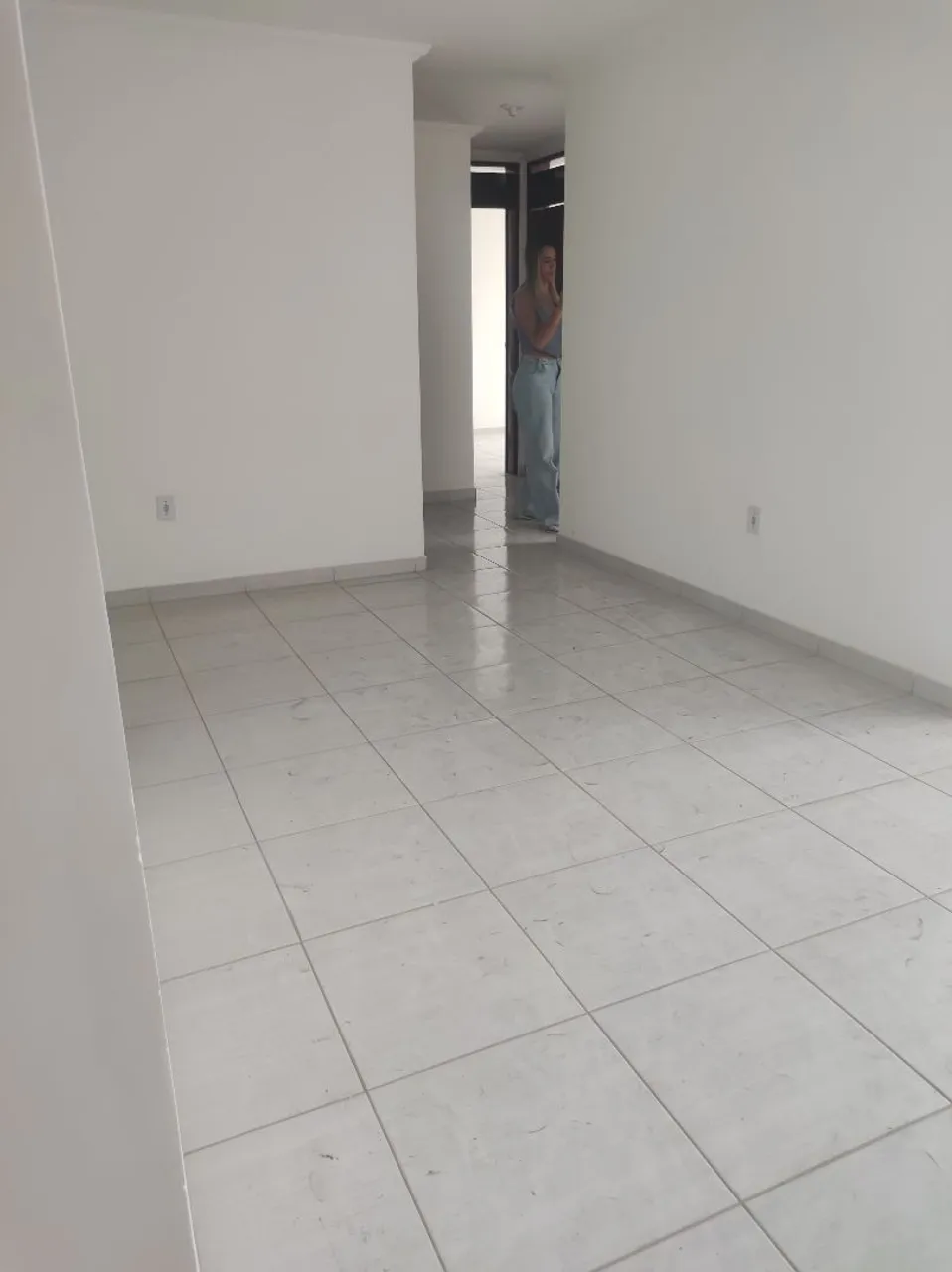 3-bedroom apartment in a building with a pool — photo 6