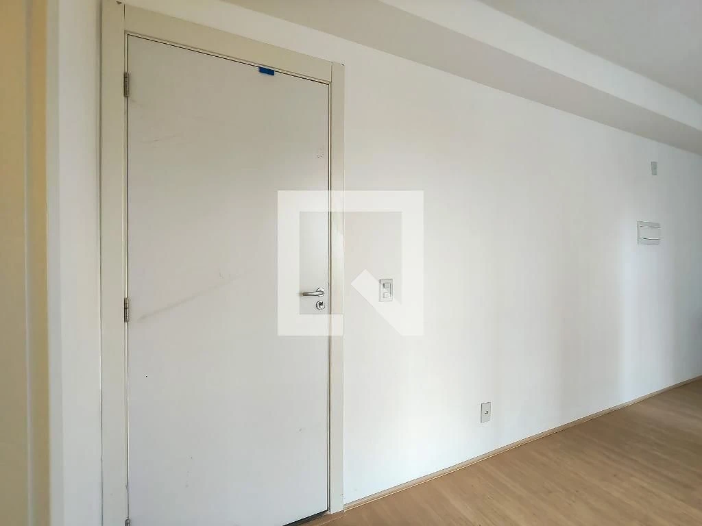 Glass-enclosed balcony in a one-bedroom apartment, 36 m² — photo 24