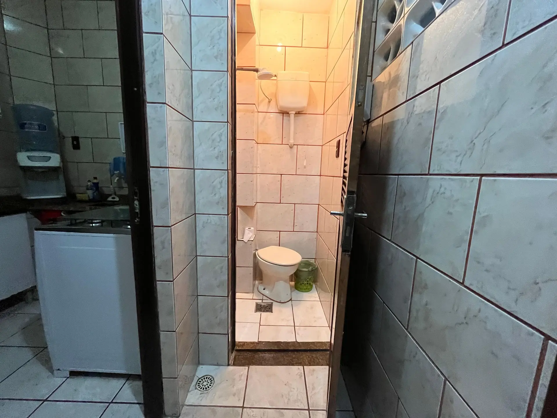 Furnished 2-bedroom apartment with a separate kitchen — photo 26