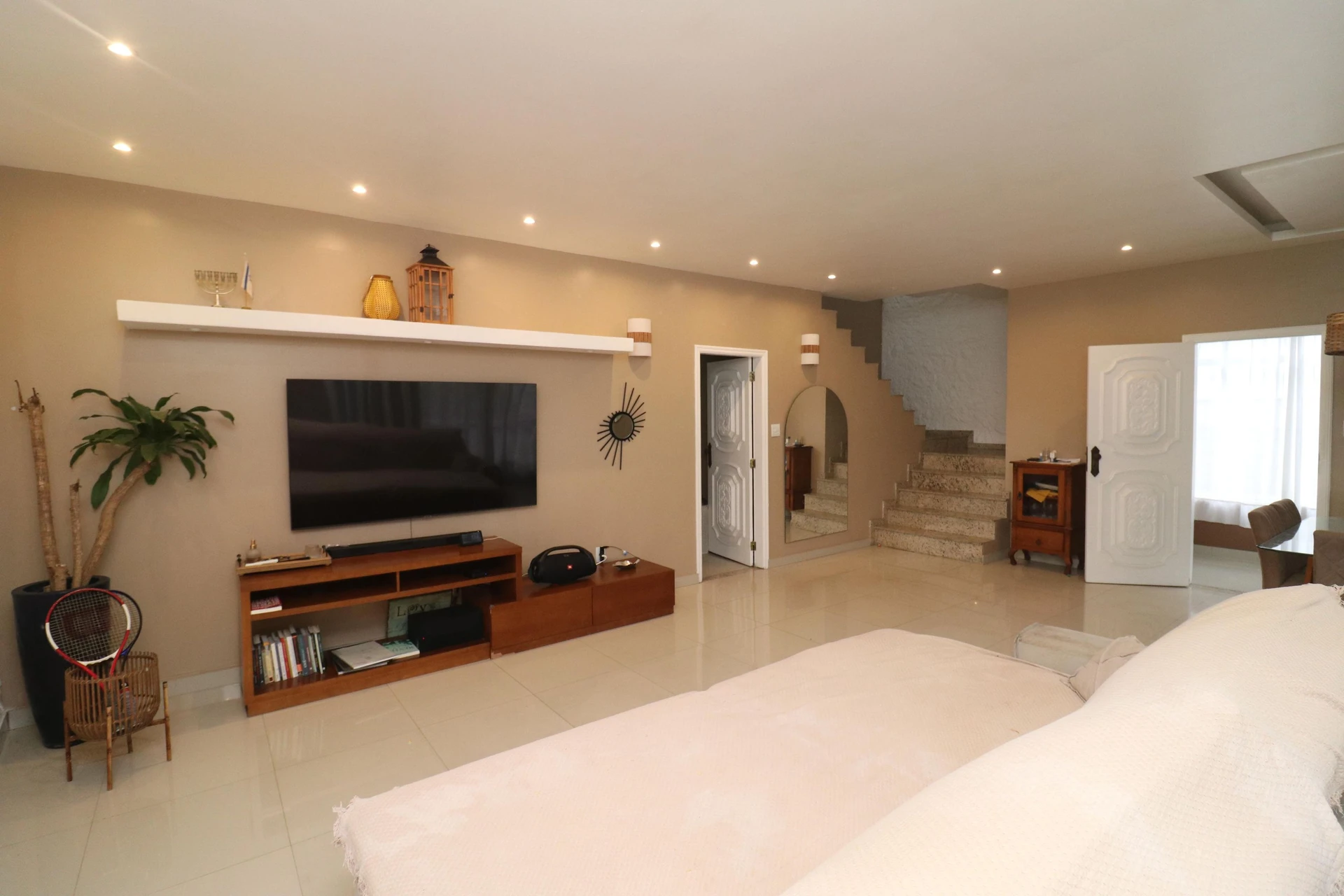 Casa de 747 m² com banheira e varanda gourmet