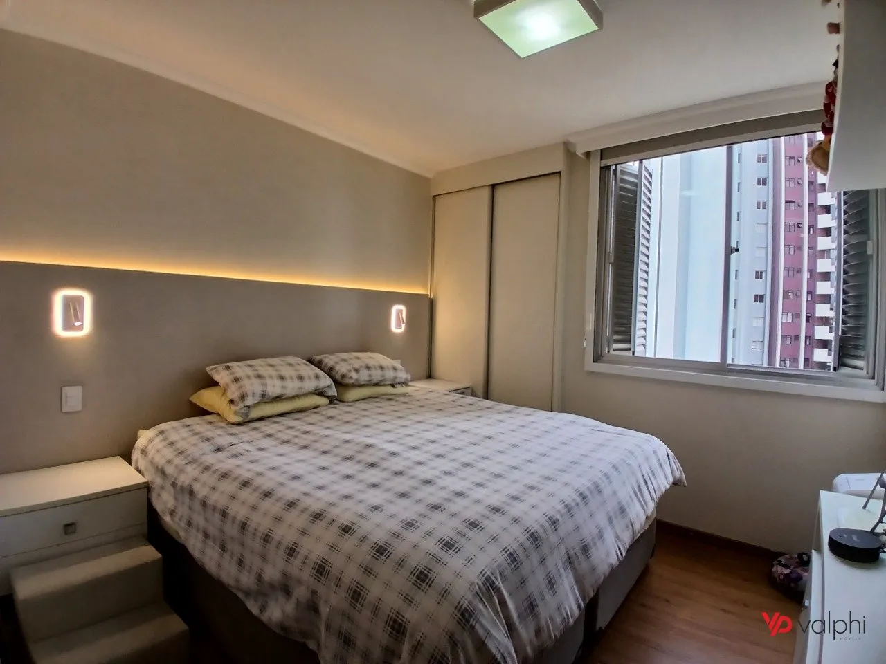 4-bedroom apartment with a walk-in closet in Curitiba — photo 18