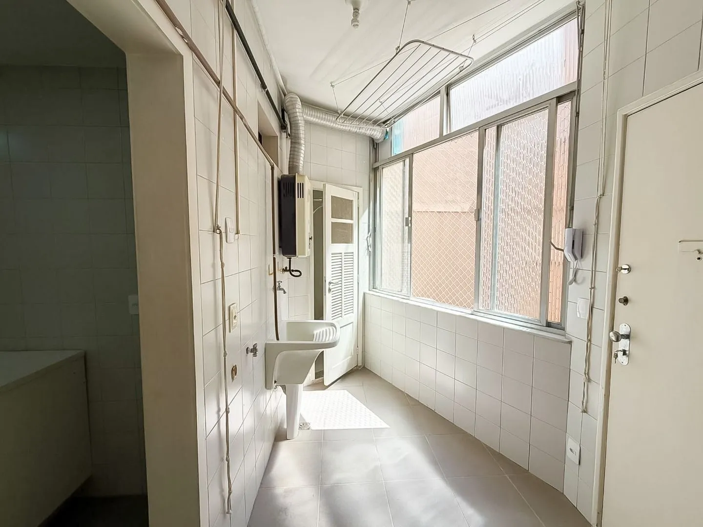 Apartment, 130 m², with a home office — photo 10