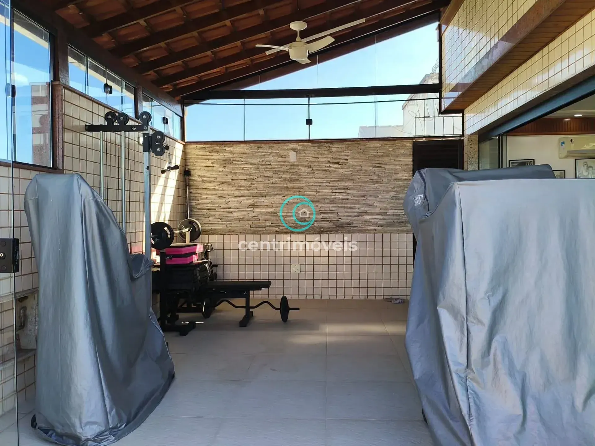 Apartamento mobiliado com 4 quartos e 3 banheiros — photo 35