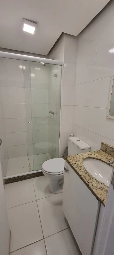 2-bedroom apartment with 1 en-suite bathroom and parking — photo 12