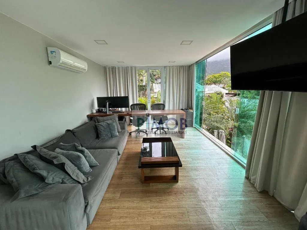 Casa mobiliada com 3 quartos e 5 banheiros, 550 m² — photo 20
