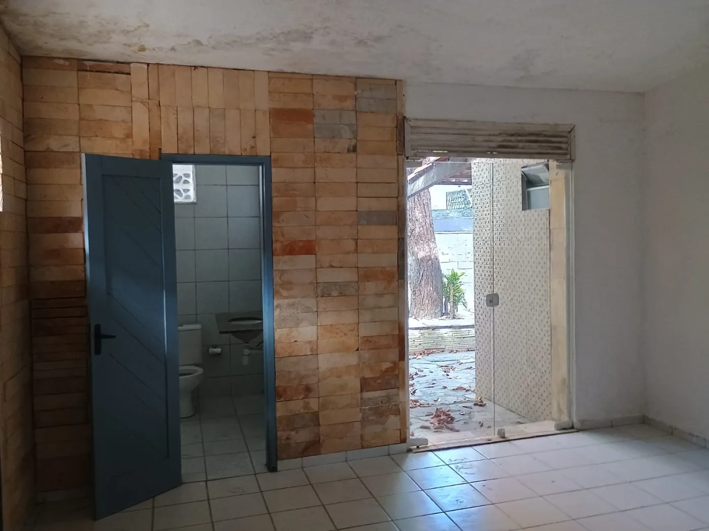 Будинок із 4 спальнями та 6 ванними кімнатами — photo 3
