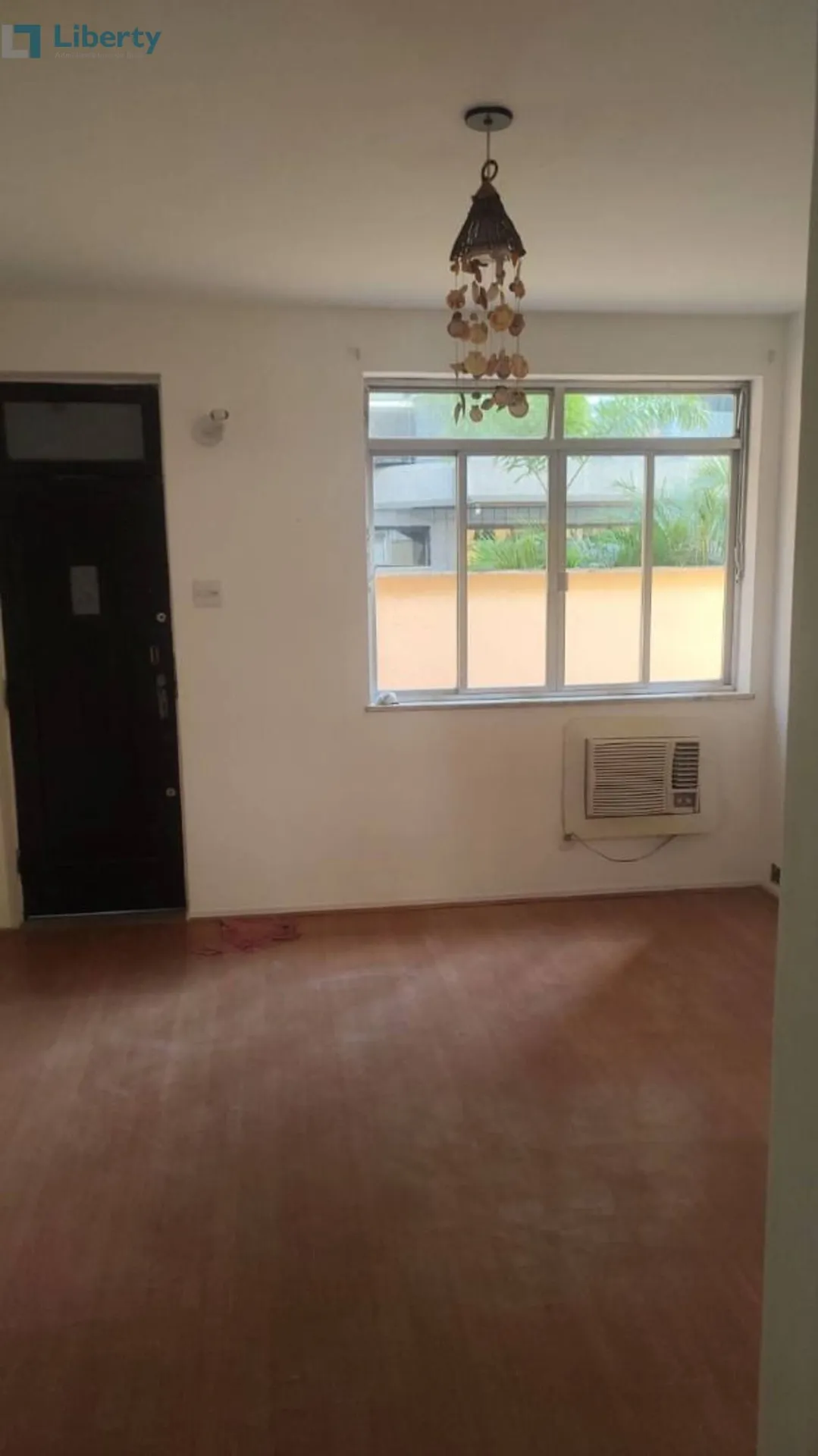 Apartment on the 3rd floor with wood or laminate floors — photo 5