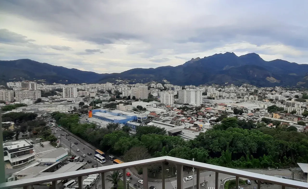 83 m² rental apartment with 3 bedrooms and a balcony — photo 2