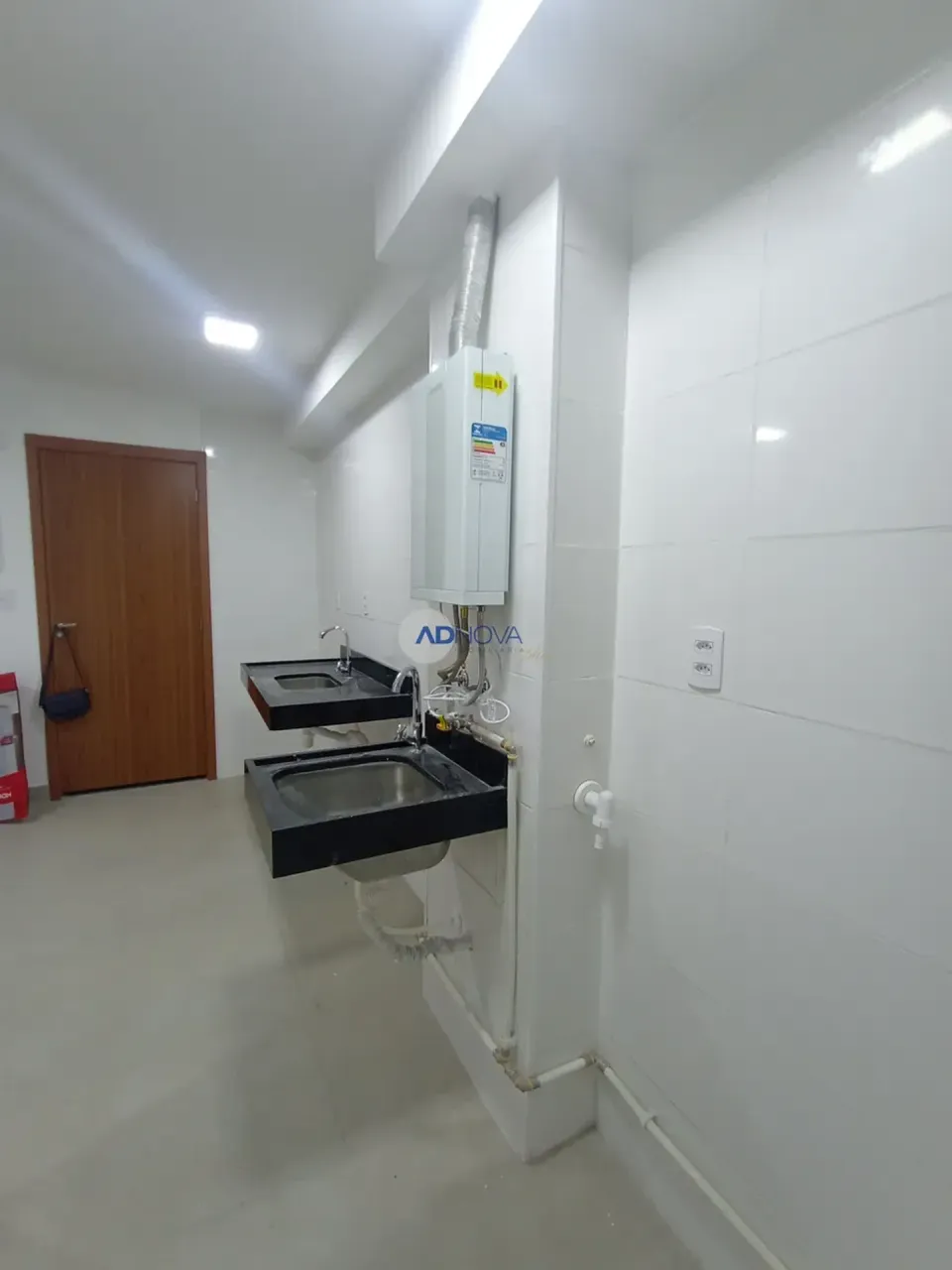 Apartamento de 2 quartos com 40 m² e banheiro moderno — photo 9