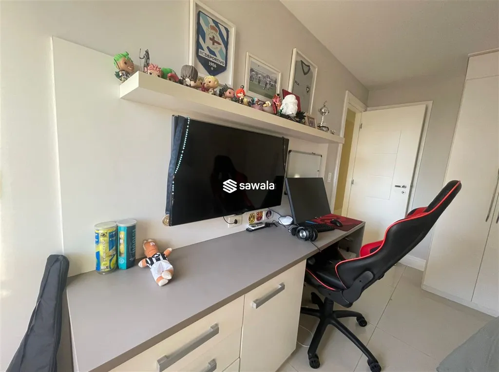 Furnished duplex penthouse with 4 bedrooms and 235 m² — photo 22