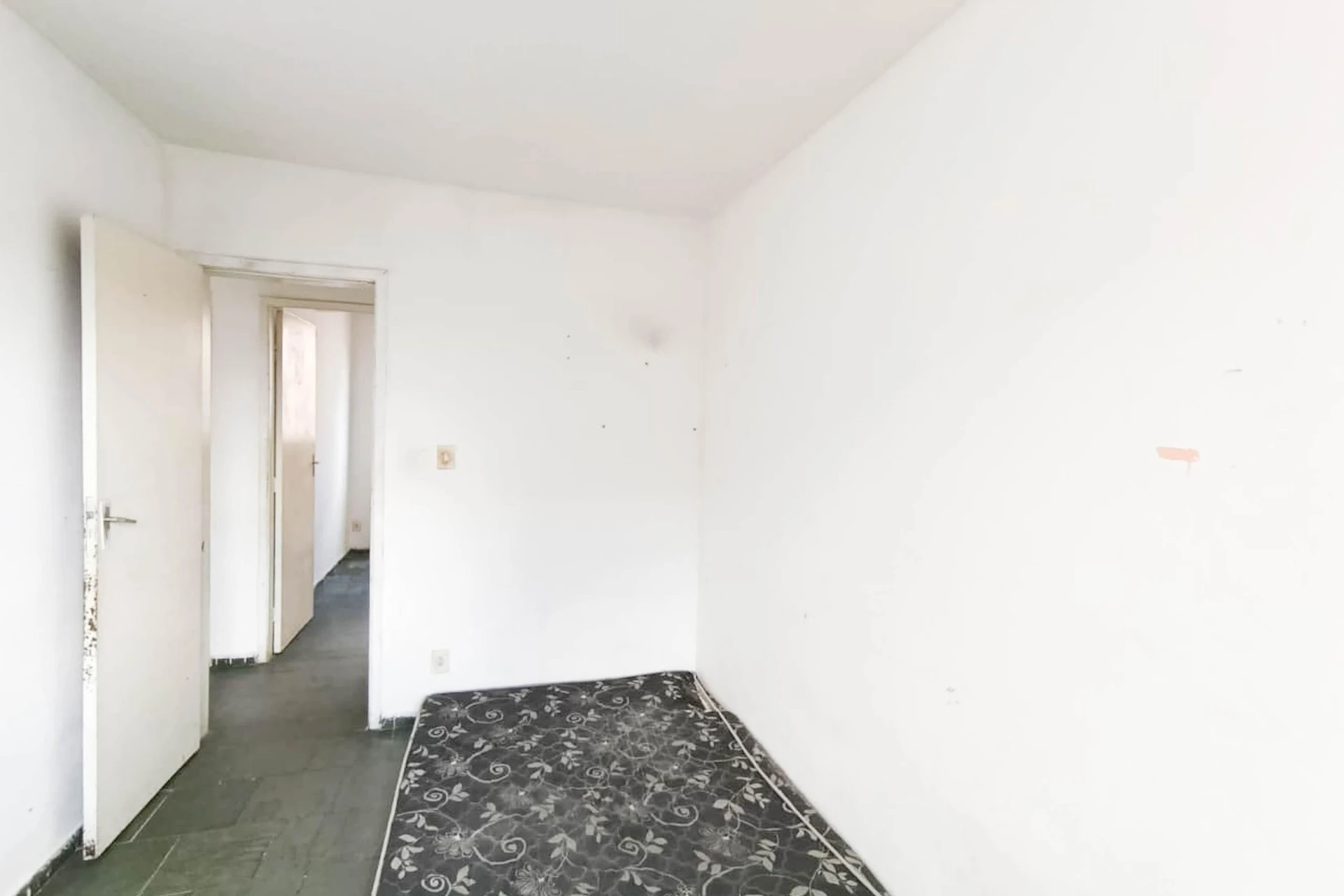 2-bedroom apartment with 1 parking space included — photo 13