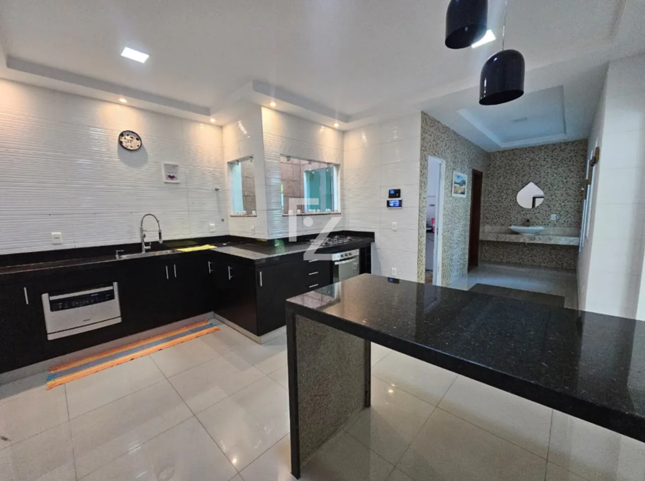 House with 5 bedrooms and mountain views — photo 5