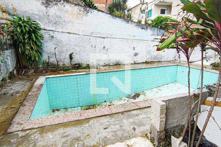 Duplex rental house with 6 bedrooms and 600 m² — photo 49
