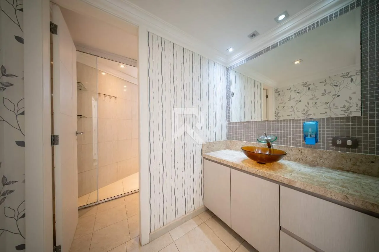 House with 4 bedrooms, private garden and 4 parking — photo 46