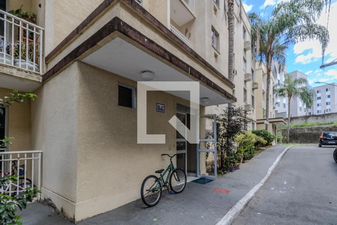 Apartamento com 2 quartos, 1 banheiro e varanda — photo 38