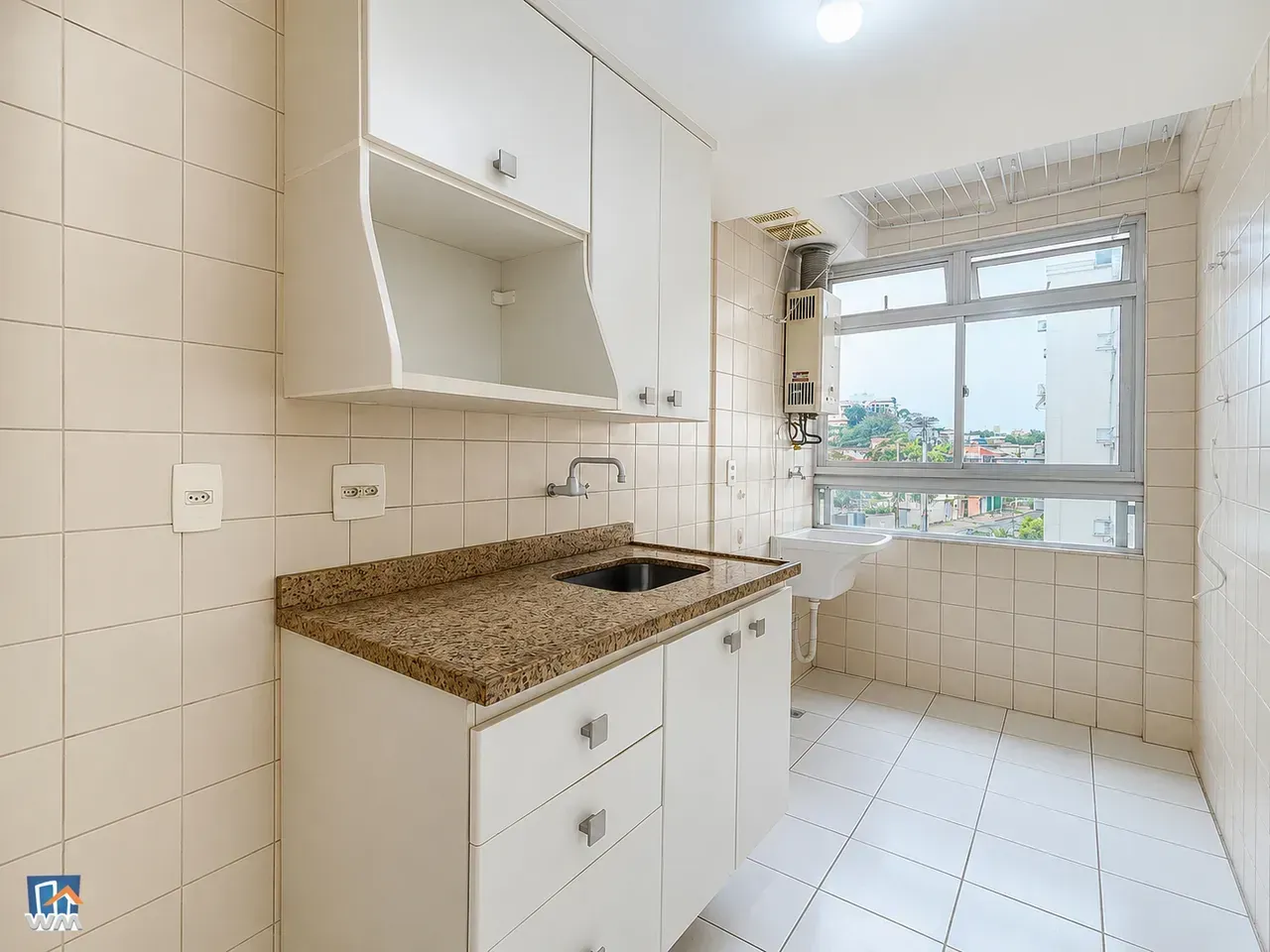 2-bedroom apartment with balcony and separate kitchen — photo 2