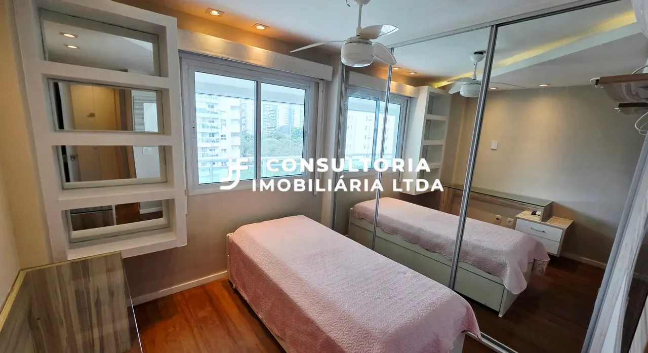 3-bedroom apartment in a building with a sauna — photo 46