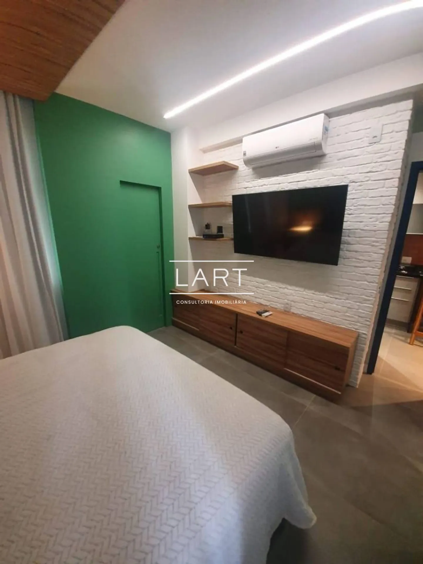 Home office in a 2-bedroom apartment, 110 m² — photo 5