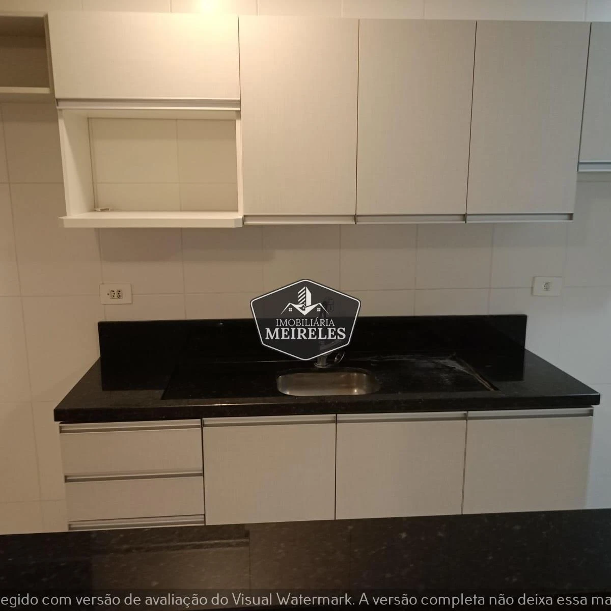 Квартира з 2 спальнями та дерев'яною підлогою або ламінатом — photo 3