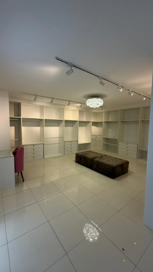 Casa triplex com 6 quartos e piscina, 1 suíte — photo 10