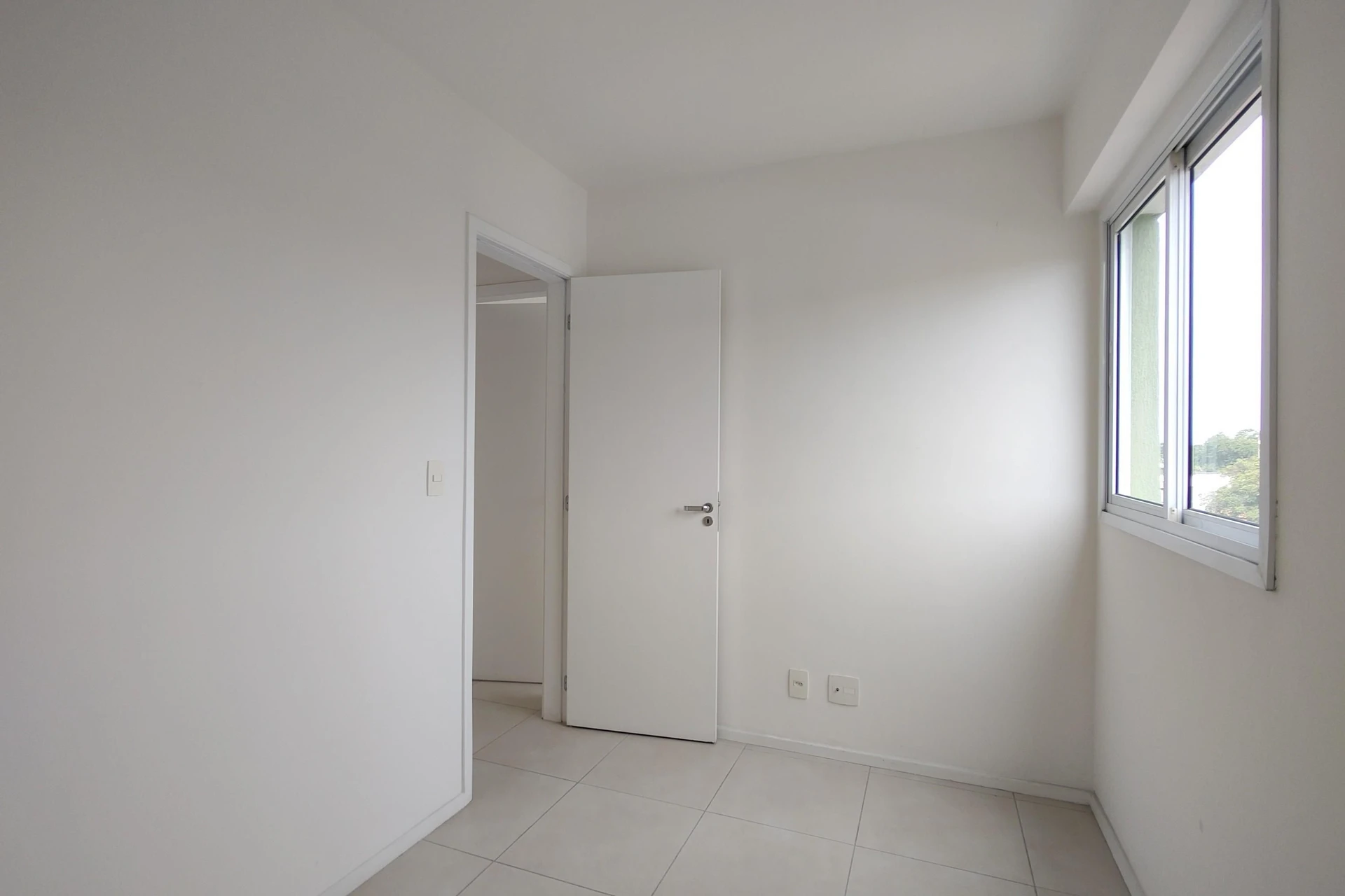 Apartamento de 2 dormitorios con balcón y vistas — photo 3