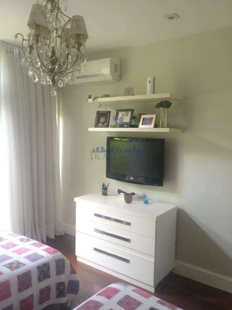 Furnished house with 4 bedrooms and 498 m², closed kitchen — photo 34