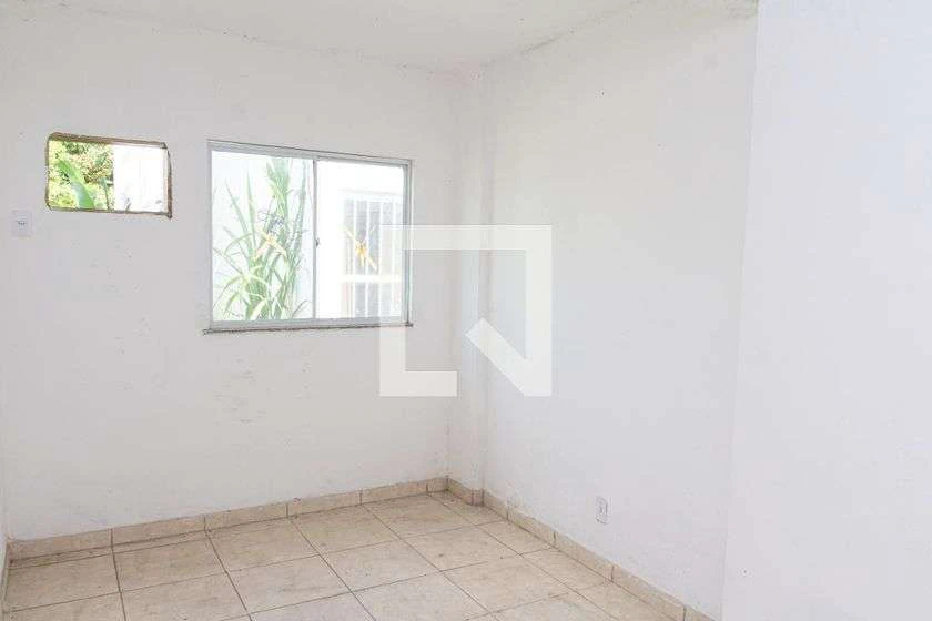 38 m² unfurnished studio with private garden and 1 parking — photo 15
