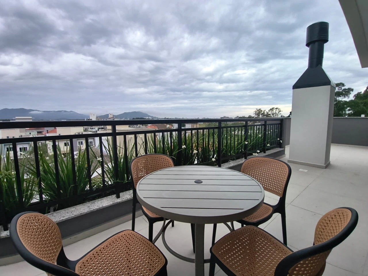Furnished apartment, 32 m², with floor-to-ceiling windows — photo 18