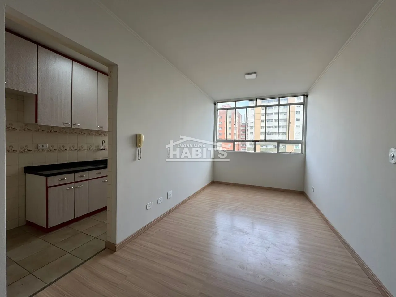 Wood or laminate floors in a 2-bedroom apartment, 72 m²