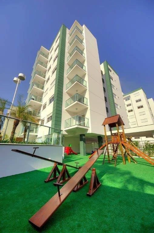Balcony with a grill in a 3-bedroom apartment, 93 m² — photo 7