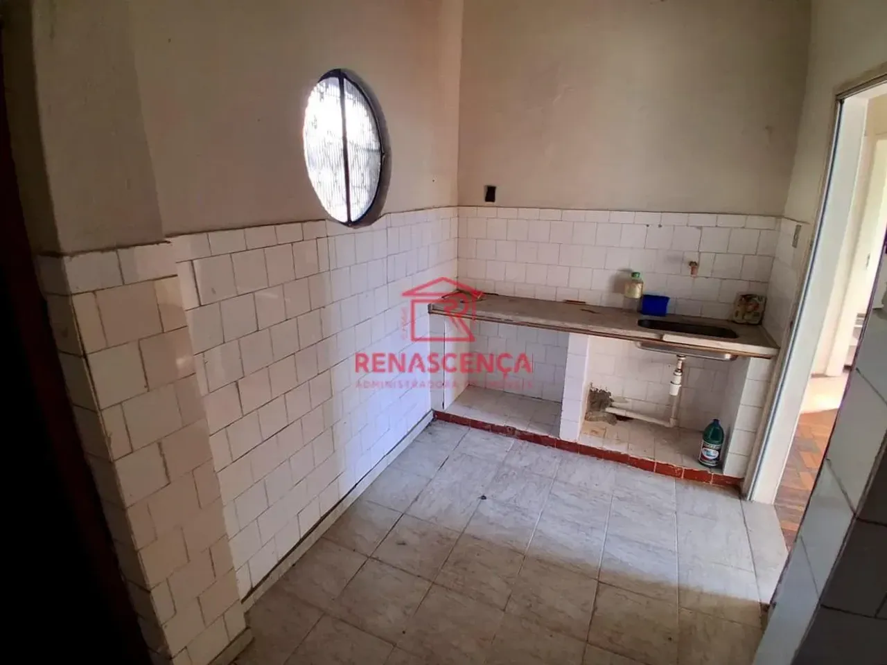 Casa con 2 dormitorios, 1 baño y balcón — photo 11