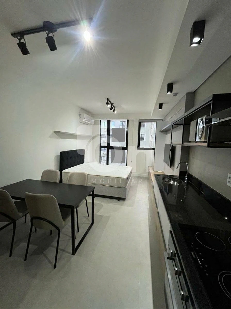 Floor-to-ceiling windows in a one-bedroom apartment, 32 m² — photo 15