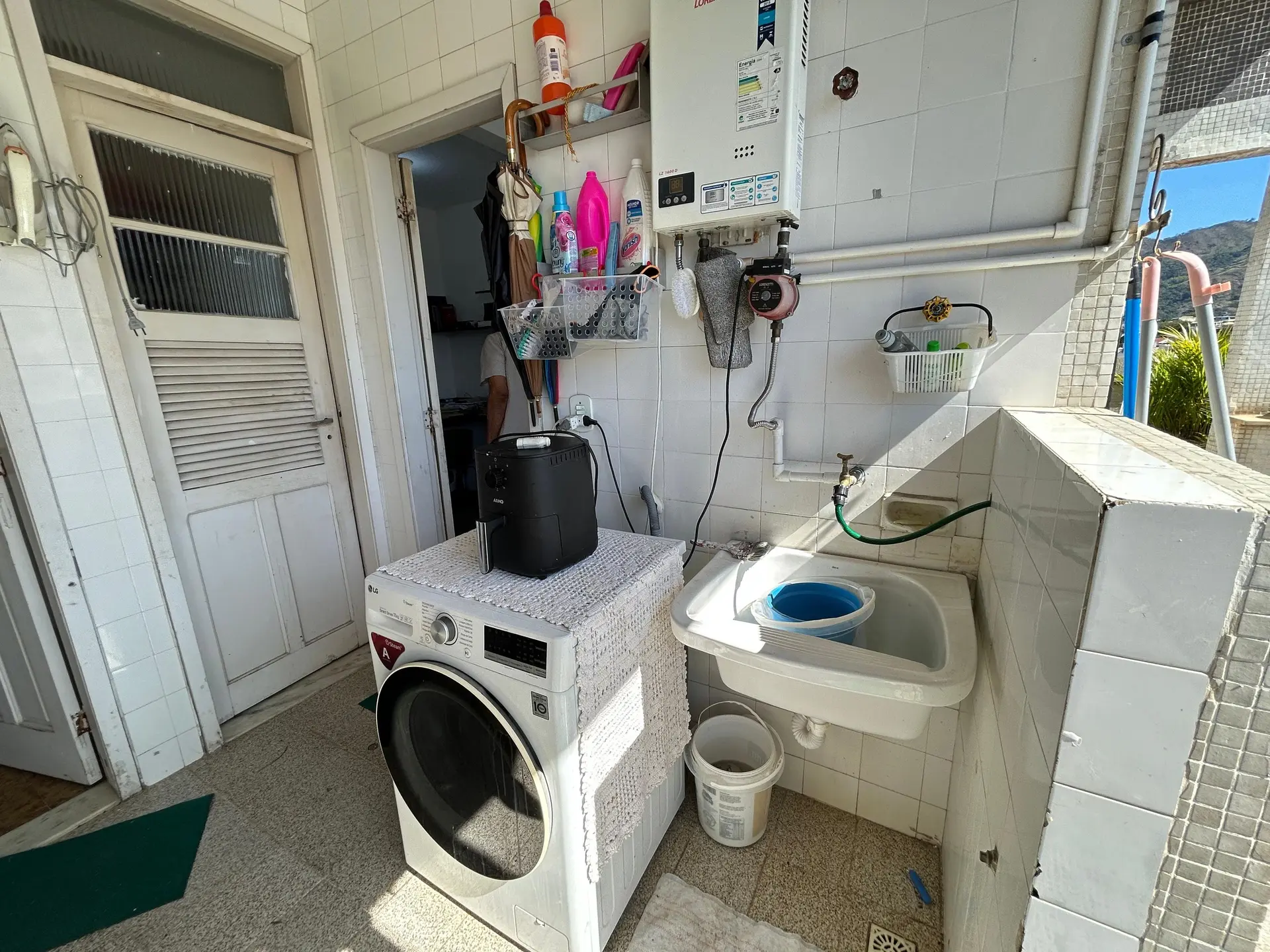 Furnished 4-bedroom rental apartment with 5 parking spaces — photo 43