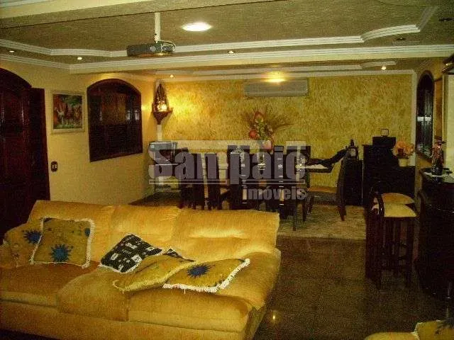 4-bedroom house with 2 bathrooms and a balcony grill — photo 19