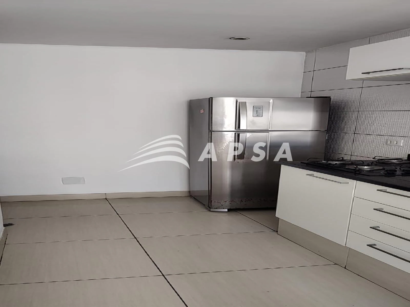 2-bedroom apartment with open-plan kitchen — photo 8