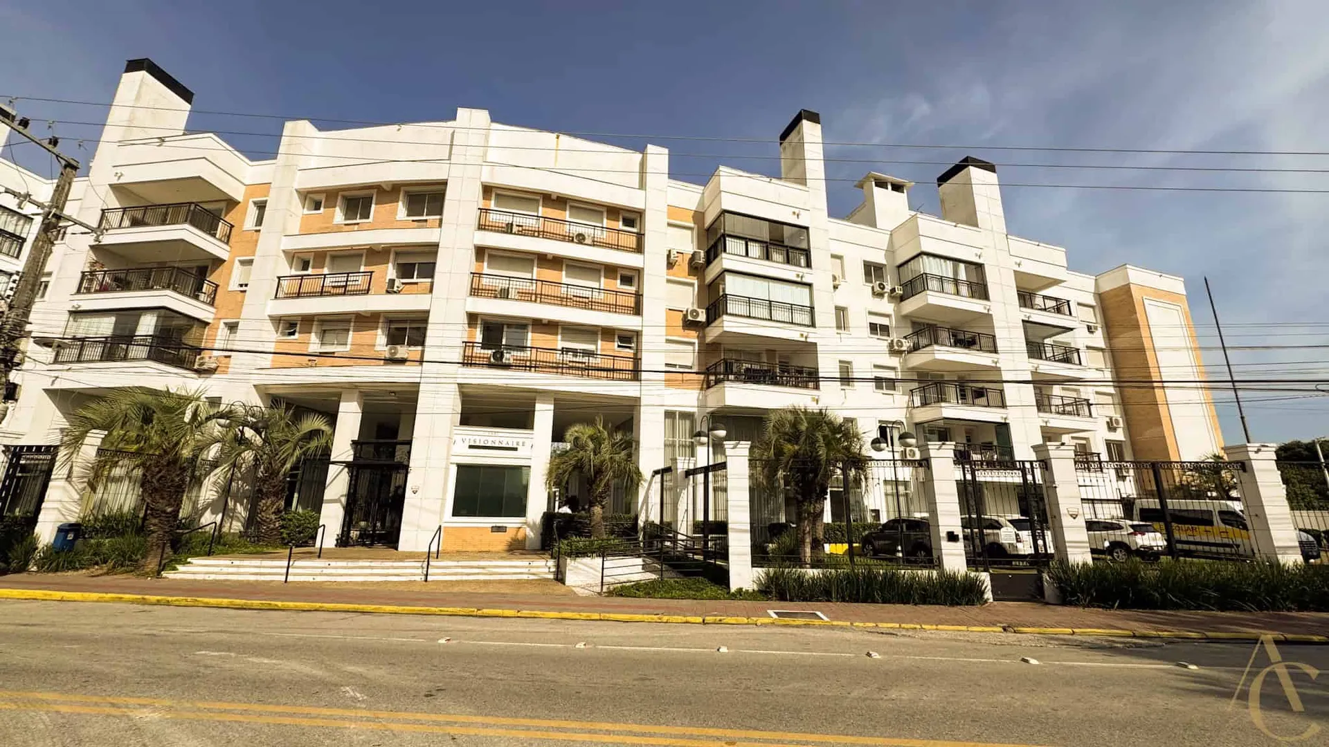 3-bedroom apartment with 3 bathrooms and 1 parking spot — photo 9