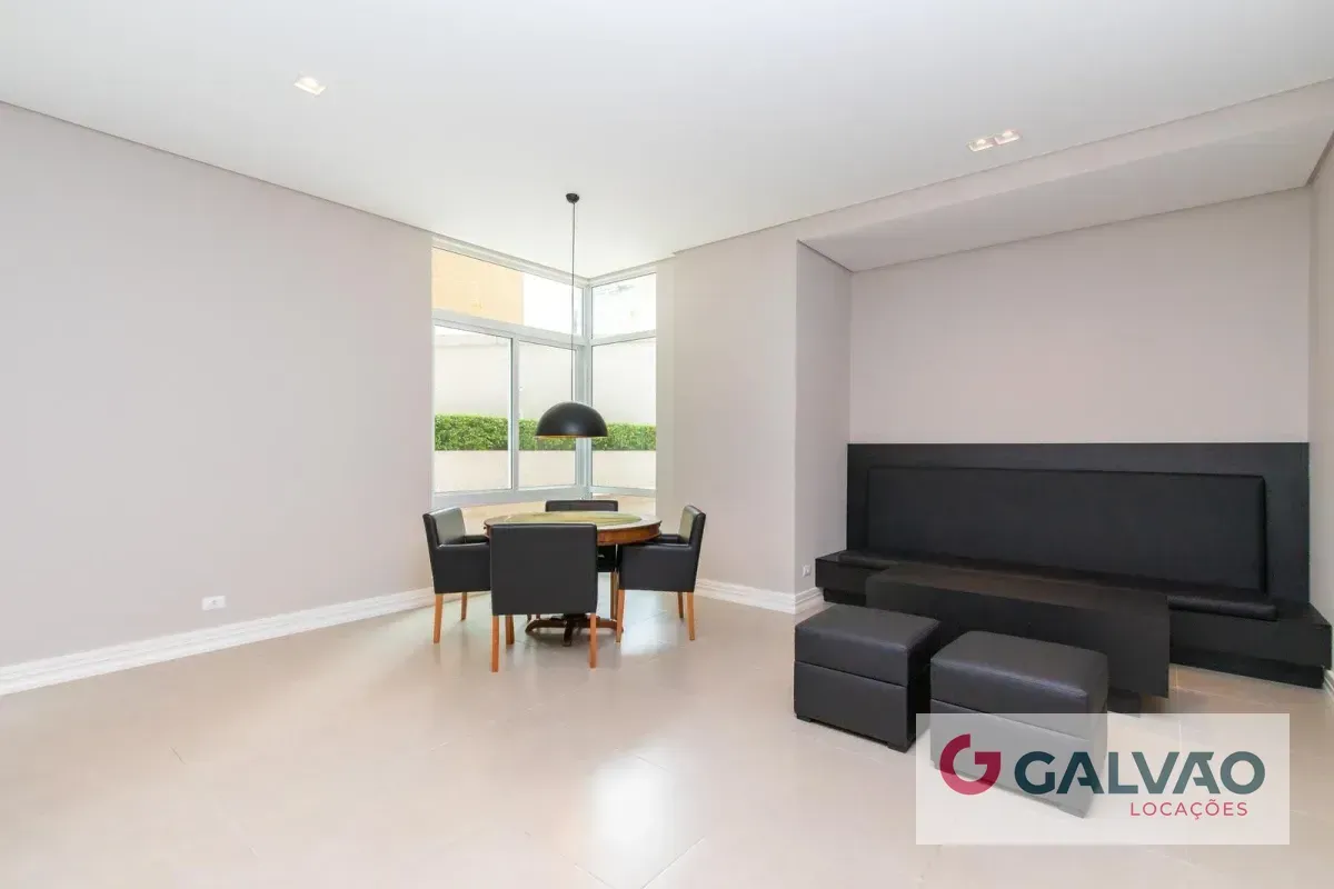 Furnished apartment, 91 m², with floor-to-ceiling windows — photo 34