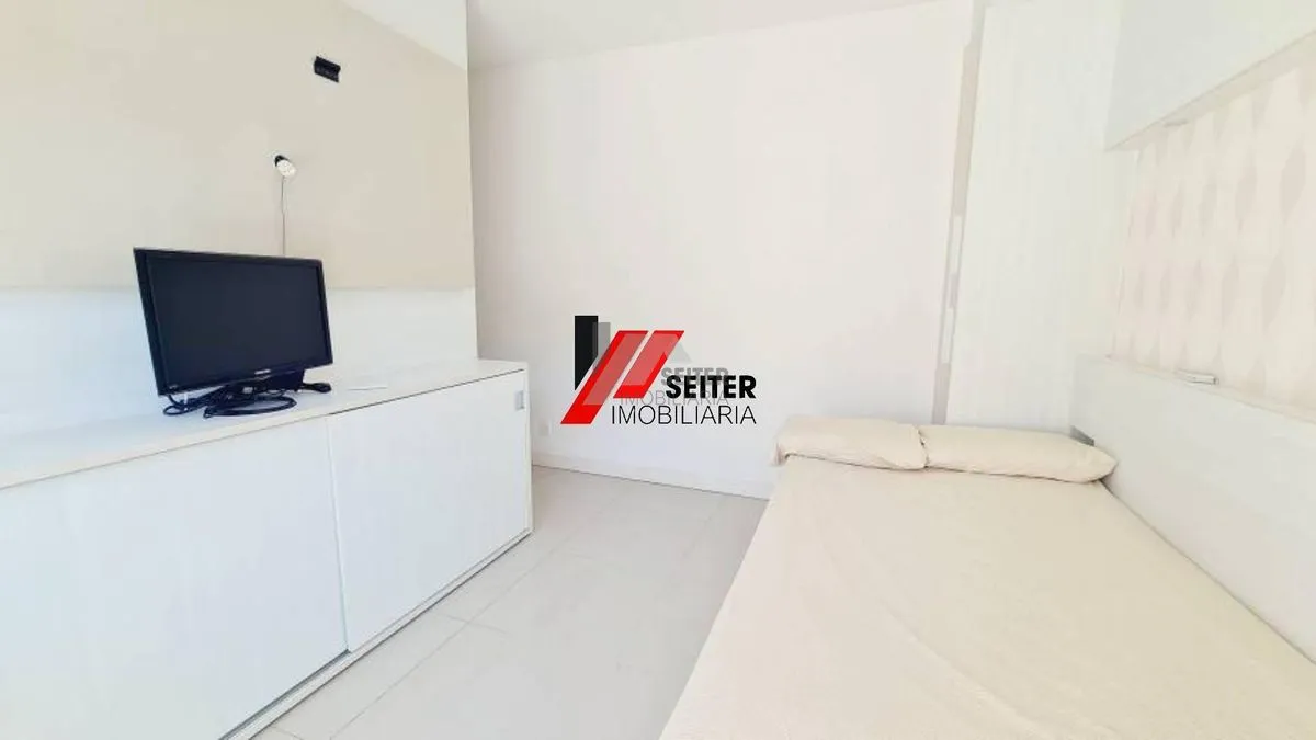 Меблированная квартира 227 м² с встроенным грилем на балконе — photo 22