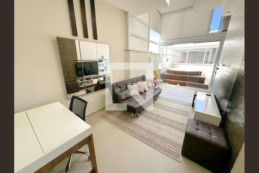 Furnished apartment with 2 bedrooms and an en-suite suite — photo 2