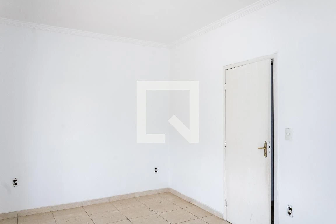 House with 3 bedrooms and a private garden — photo 19