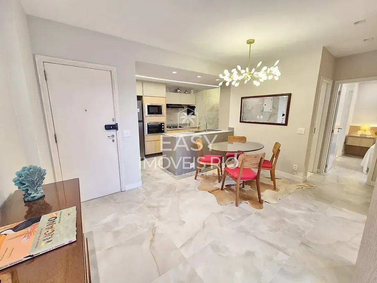 Furnished apartment with an open-plan kitchen and 2 beds — photo 5